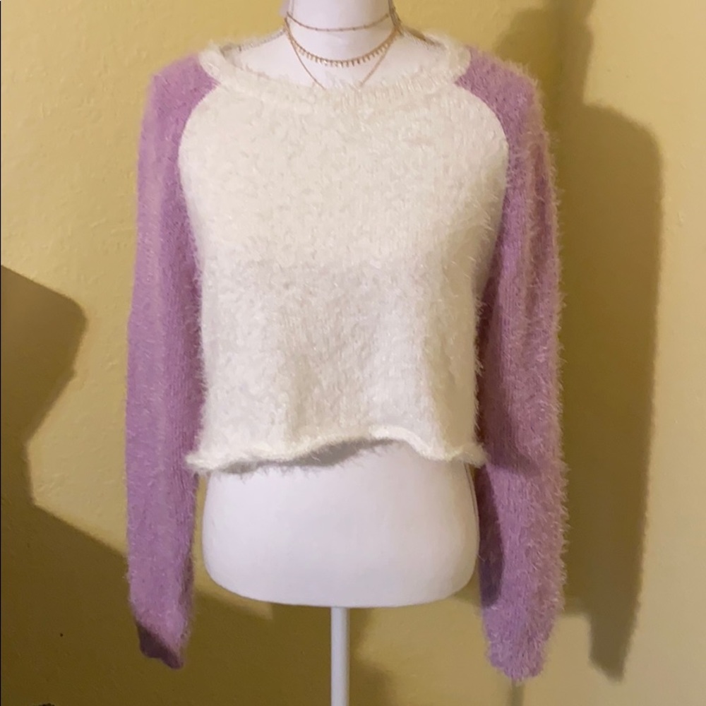 🚚 NWT Planet Gold White and Lavender Crop